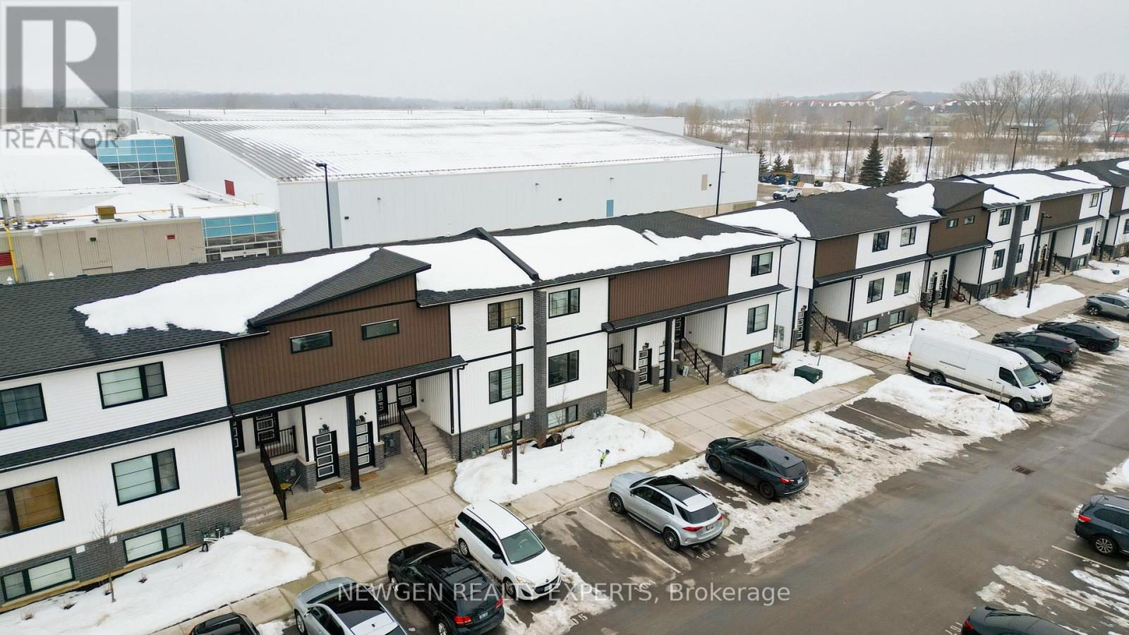 632 - 4263 Fourt Avenue N, Niagara Falls, Ontario  L2E 0C2 - Photo 2 - X12796536