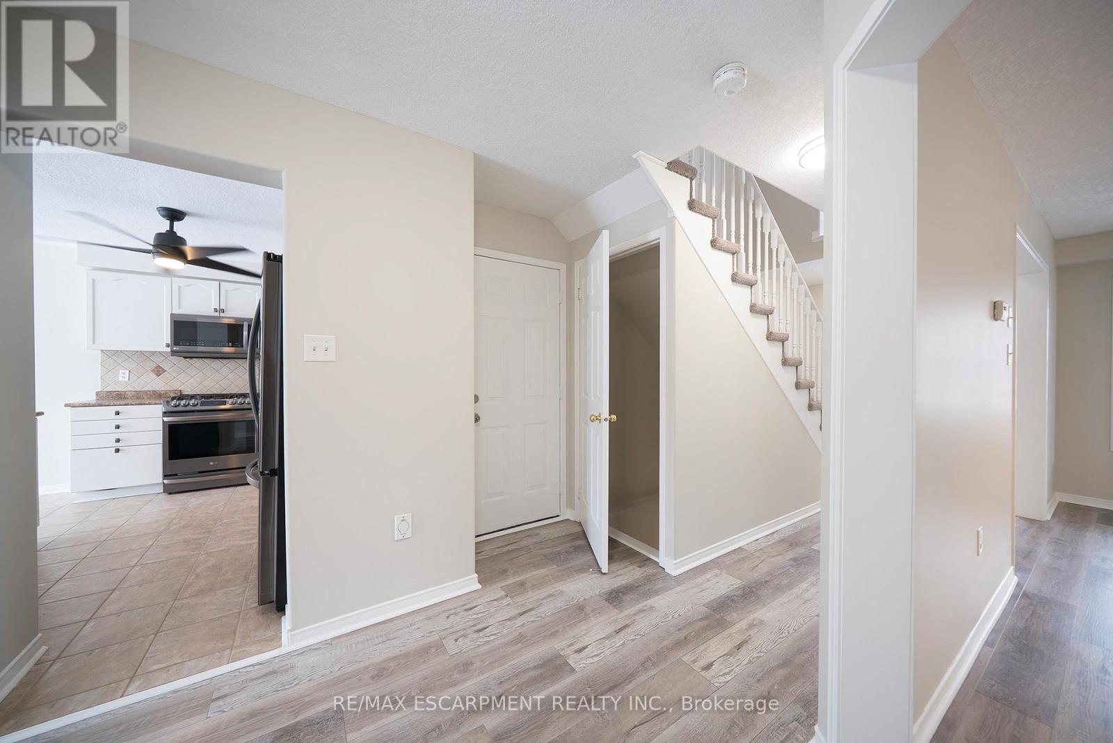 12 Gaydon Way, Brantford, Ontario  N3T 6P9 - Photo 12 - X12796590