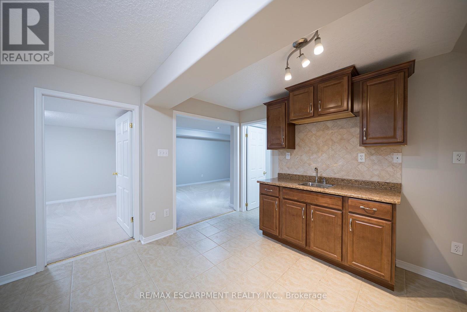 12 Gaydon Way, Brantford, Ontario  N3T 6P9 - Photo 27 - X12796590