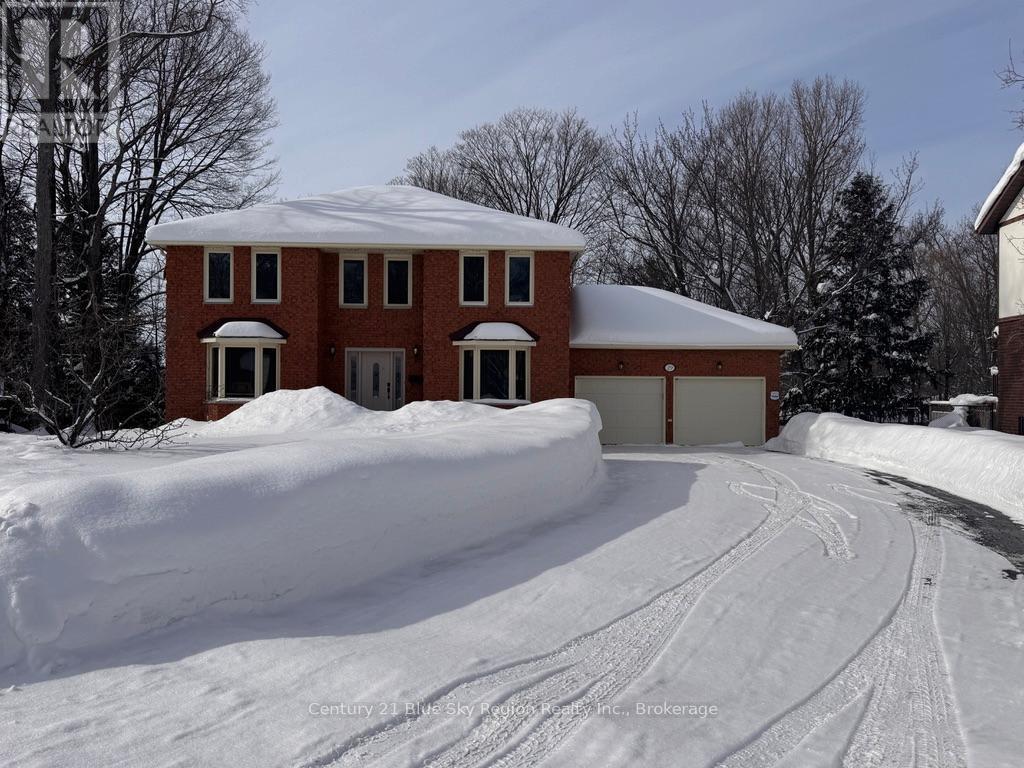 29 ROBINHOOD COURT, North Bay, Ontario