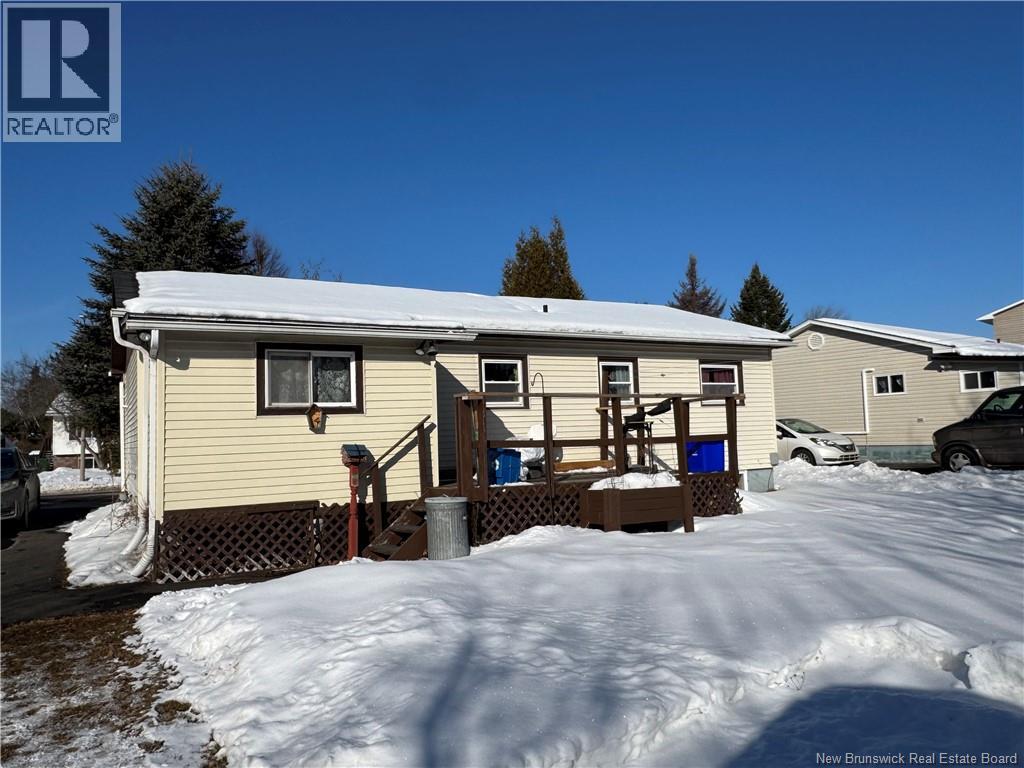6 Hatch Street, Oromocto, New Brunswick  E3V 2L4 - Photo 2 - NB133752