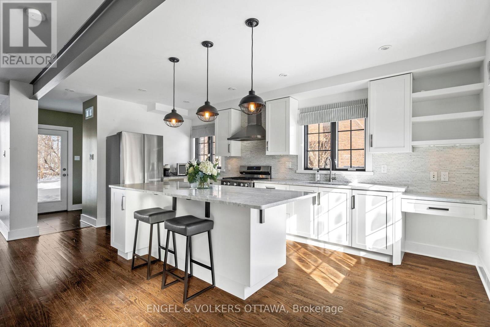 293 Sherwood Drive, Ottawa, Ontario  K1Y 3W5 - Photo 5 - X12796618