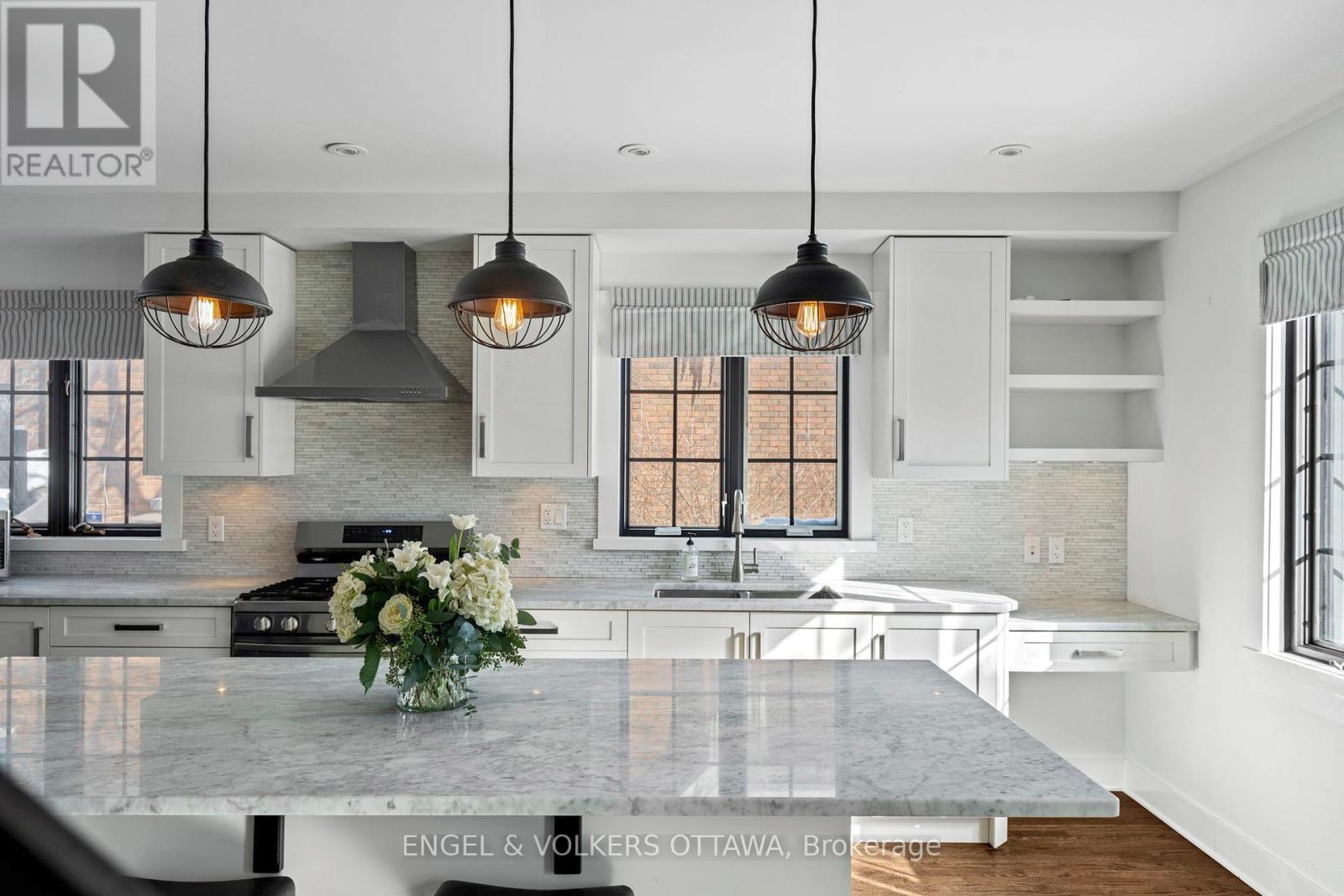 293 Sherwood Drive, Ottawa, Ontario  K1Y 3W5 - Photo 7 - X12796618