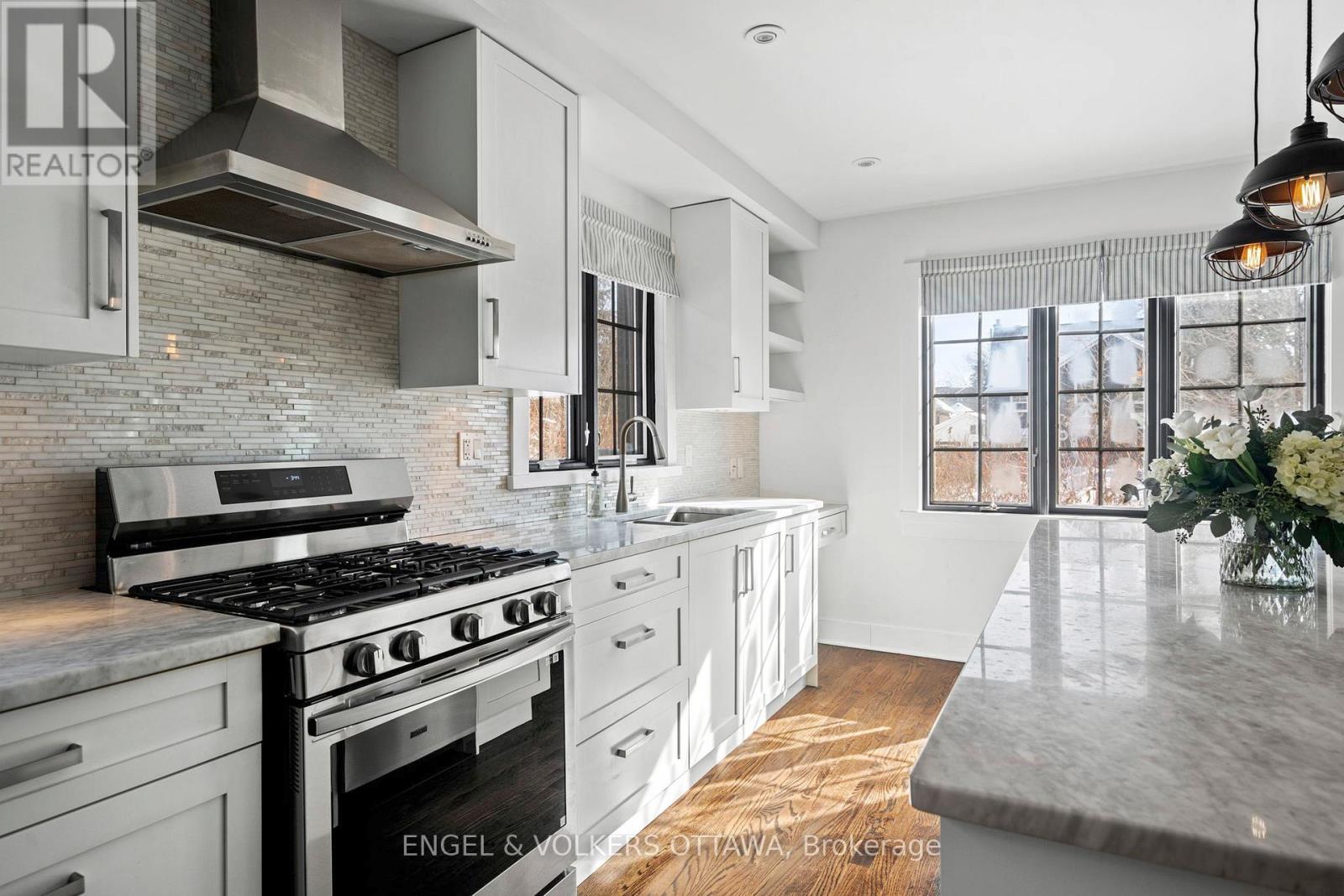 293 Sherwood Drive, Ottawa, Ontario  K1Y 3W5 - Photo 8 - X12796618