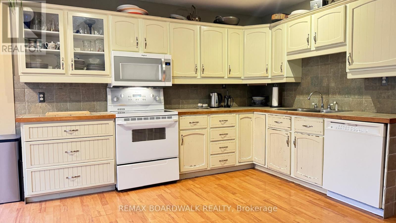 3042 Dangerfield Road E, North Grenville, Ontario  K0G 1J0 - Photo 13 - X12796632