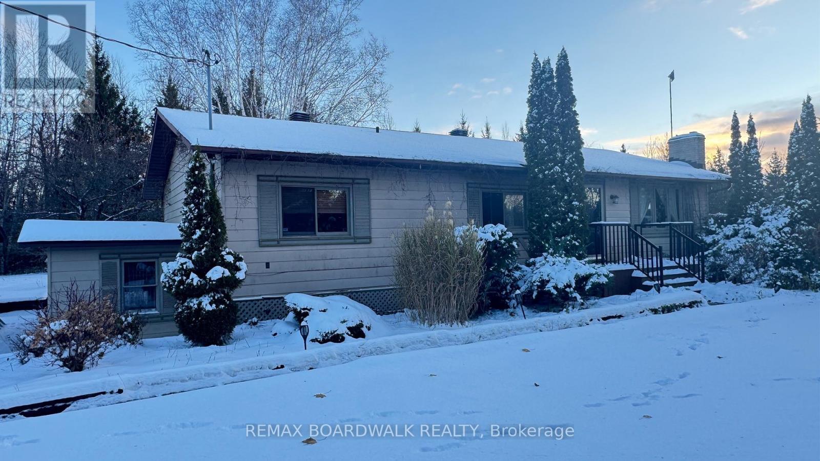 3042 Dangerfield Road E, North Grenville, Ontario  K0G 1J0 - Photo 2 - X12796632