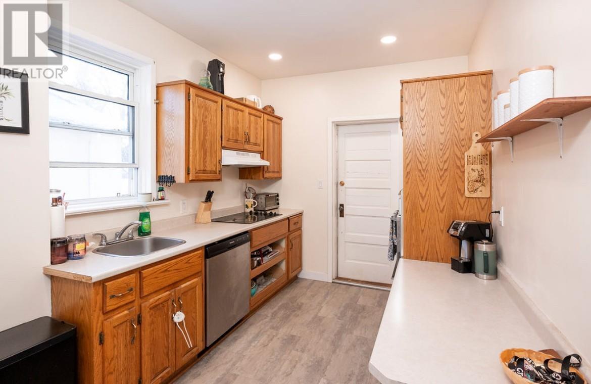 519 Vickers St S, Thunder Bay, Ontario  P7E 1K1 - Photo 7 - TB2600247