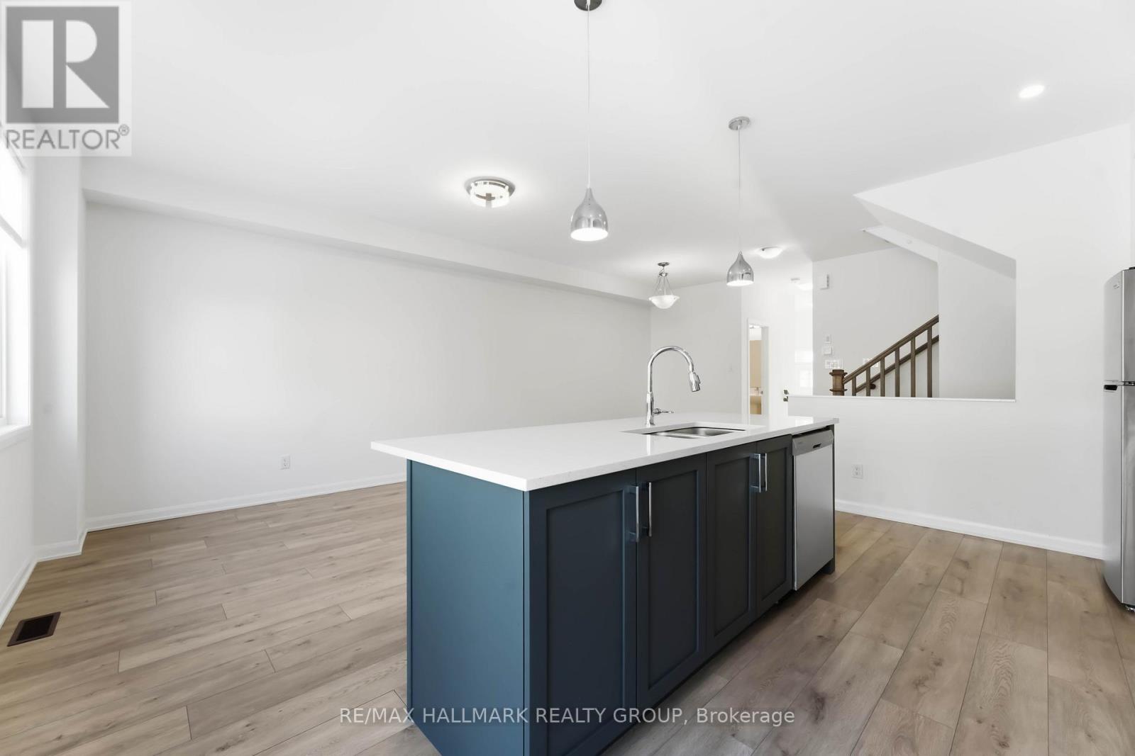 573 Lilith Street, Ottawa, Ontario  K2J 6Z5 - Photo 12 - X12663060