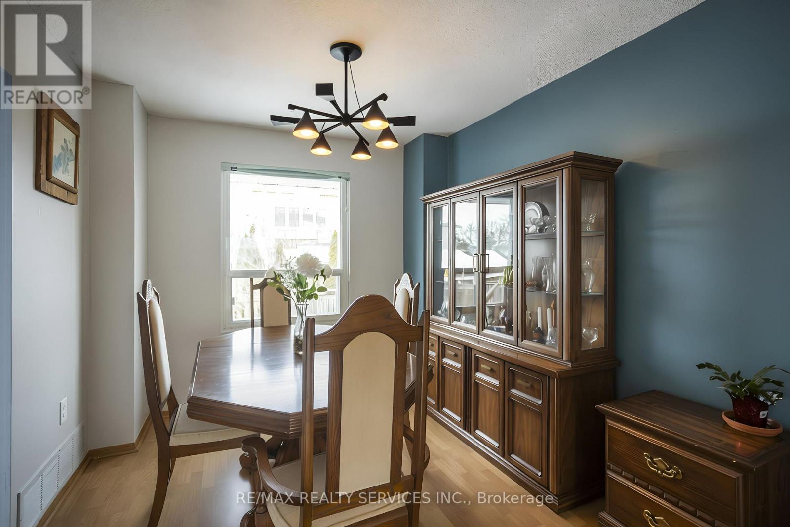 6h - 806 Stainton Drive, Mississauga, Ontario  L5C 2T2 - Photo 8 - W12789046