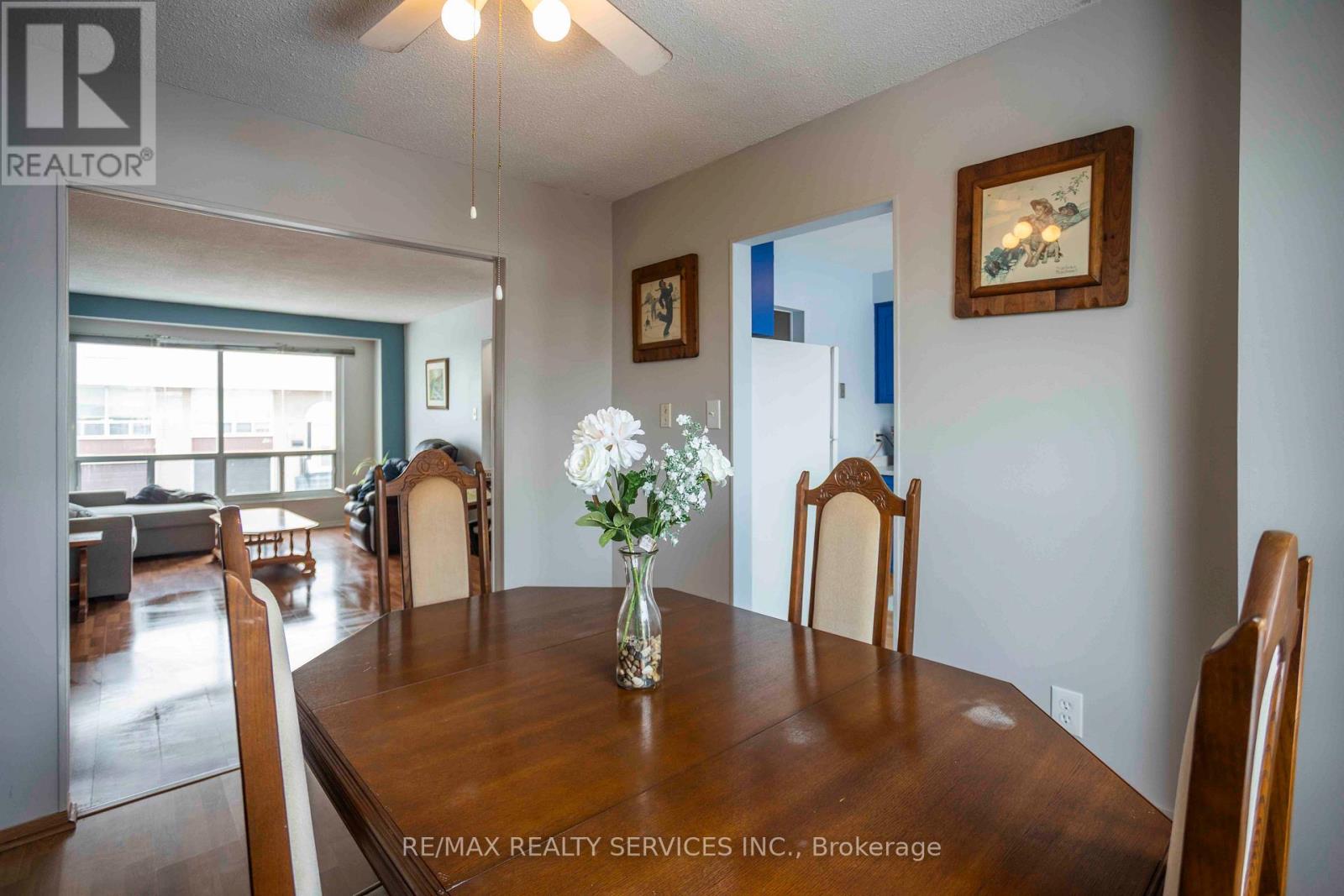 6h - 806 Stainton Drive, Mississauga, Ontario  L5C 2T2 - Photo 9 - W12789046