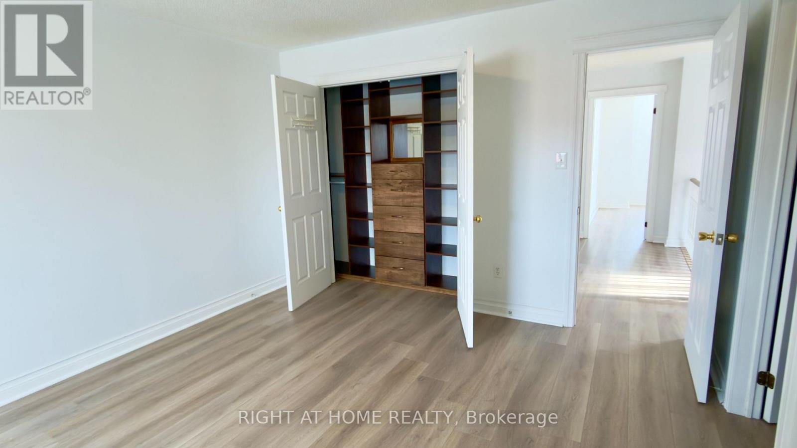 3801 Forest Bluff Crescent, Mississauga, Ontario  L5N 7T8 - Photo 23 - W12796446