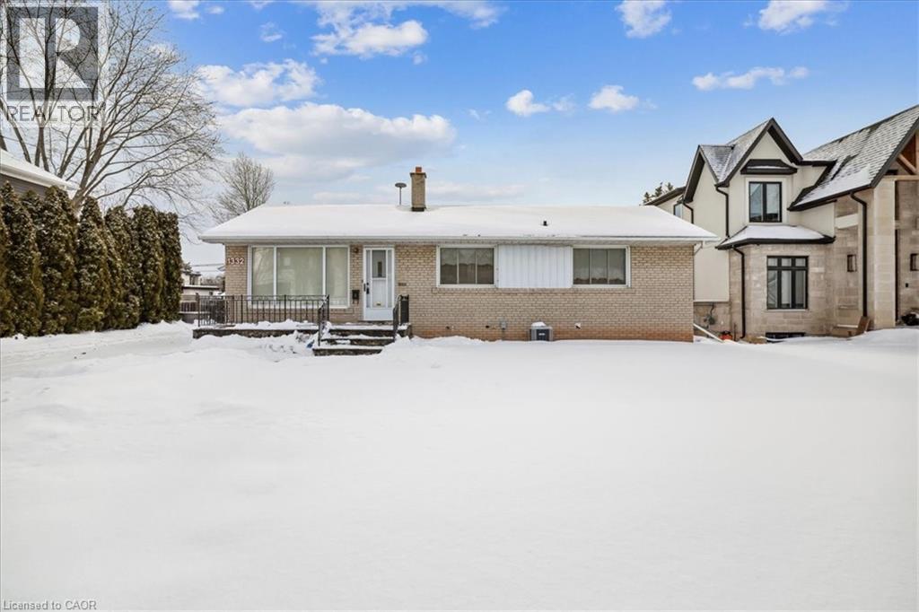 1332 Rebecca Street, Oakville, Ontario  L6L 1Z4 - Photo 2 - 40804357