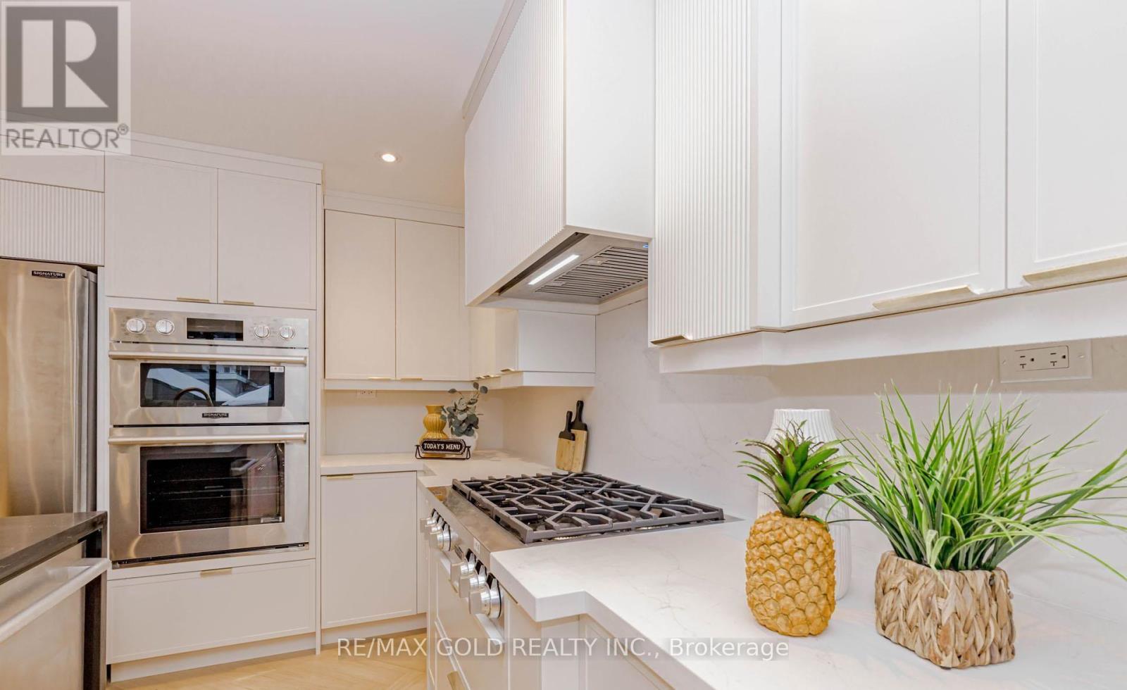 786 Euclid Avenue, Toronto, Ontario  M6G 2V4 - Photo 11 - C12796620