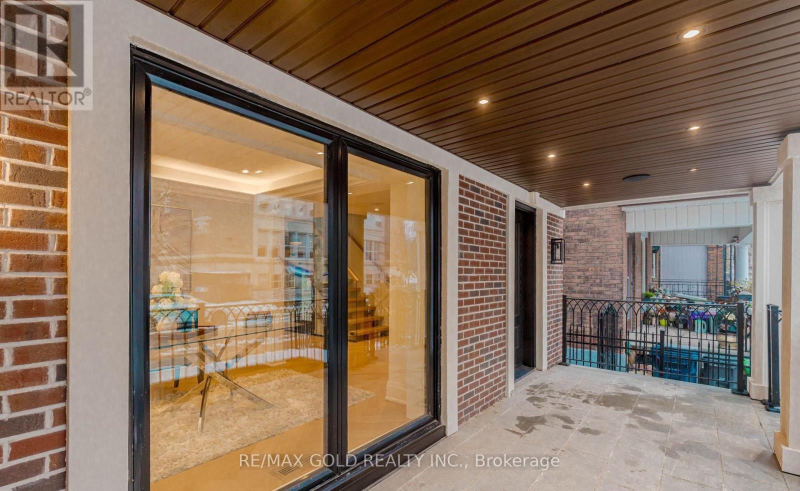 786 Euclid Avenue, Toronto, Ontario  M6G 2V4 - Photo 4 - C12796620