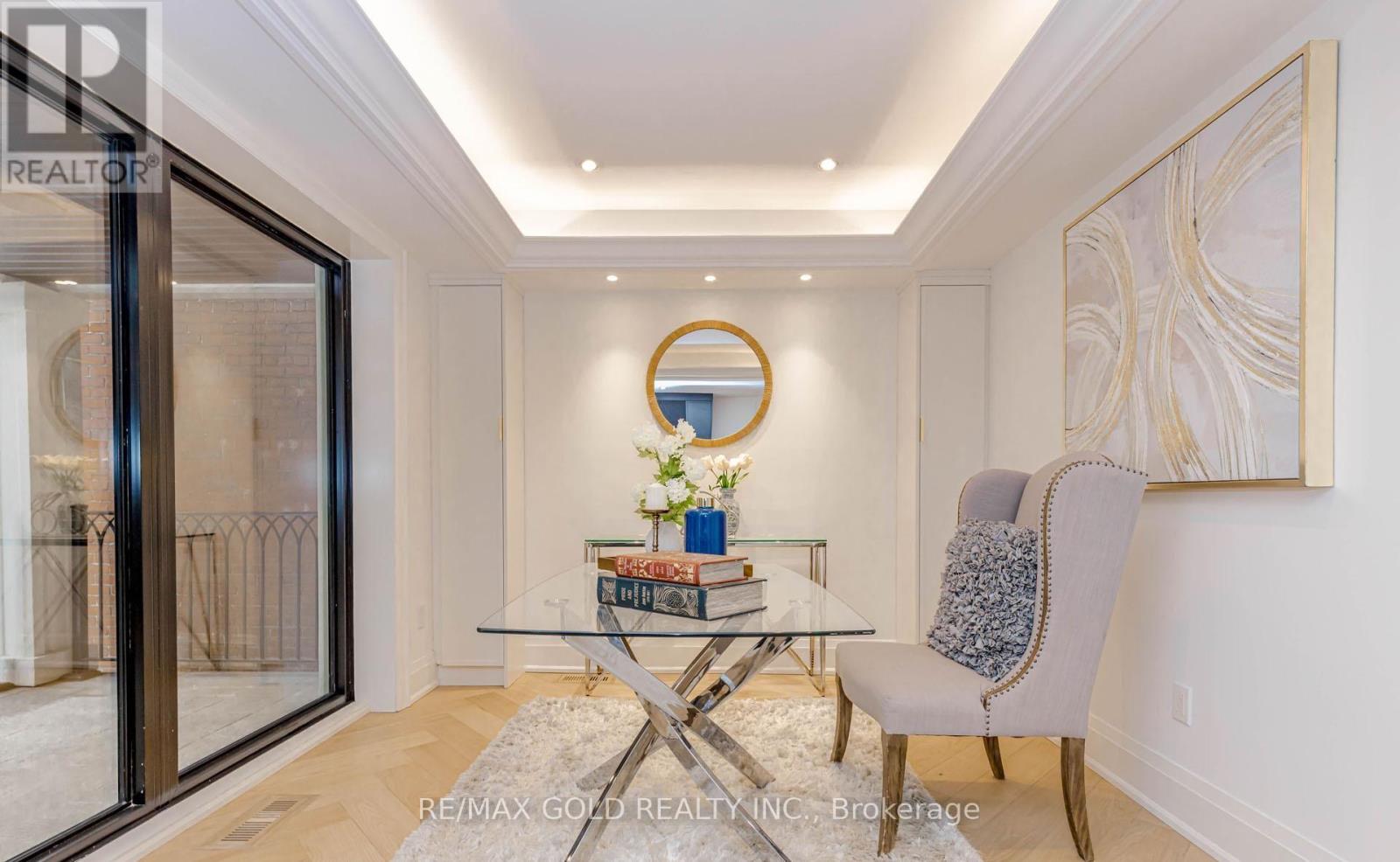 786 Euclid Avenue, Toronto, Ontario  M6G 2V4 - Photo 9 - C12796620