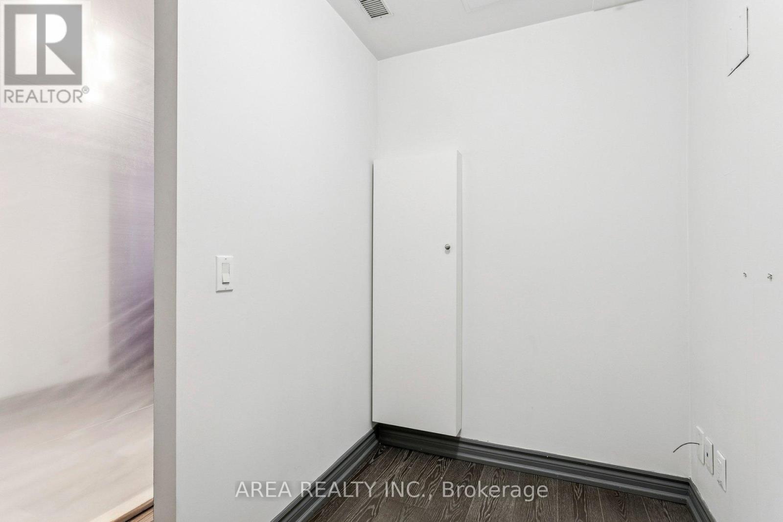 101 Mccaul Street, Toronto, Ontario  M5T 2X3 - Photo 25 - C12796640