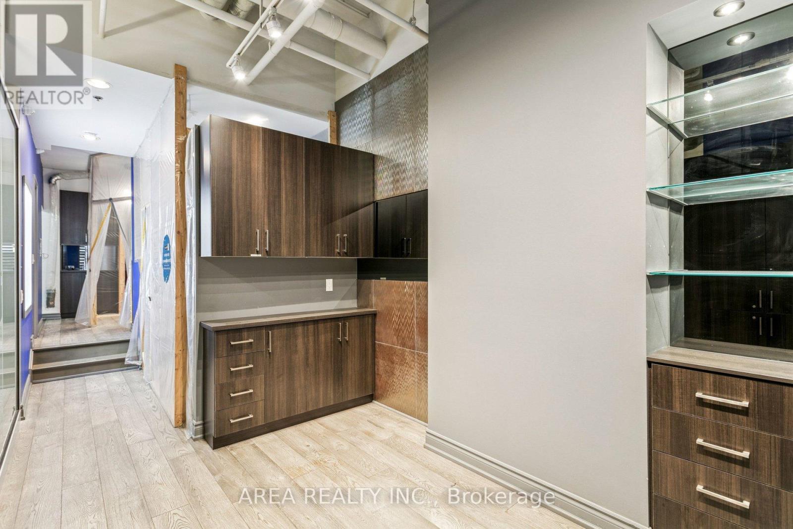 101 Mccaul Street, Toronto, Ontario  M5T 2X3 - Photo 8 - C12796640