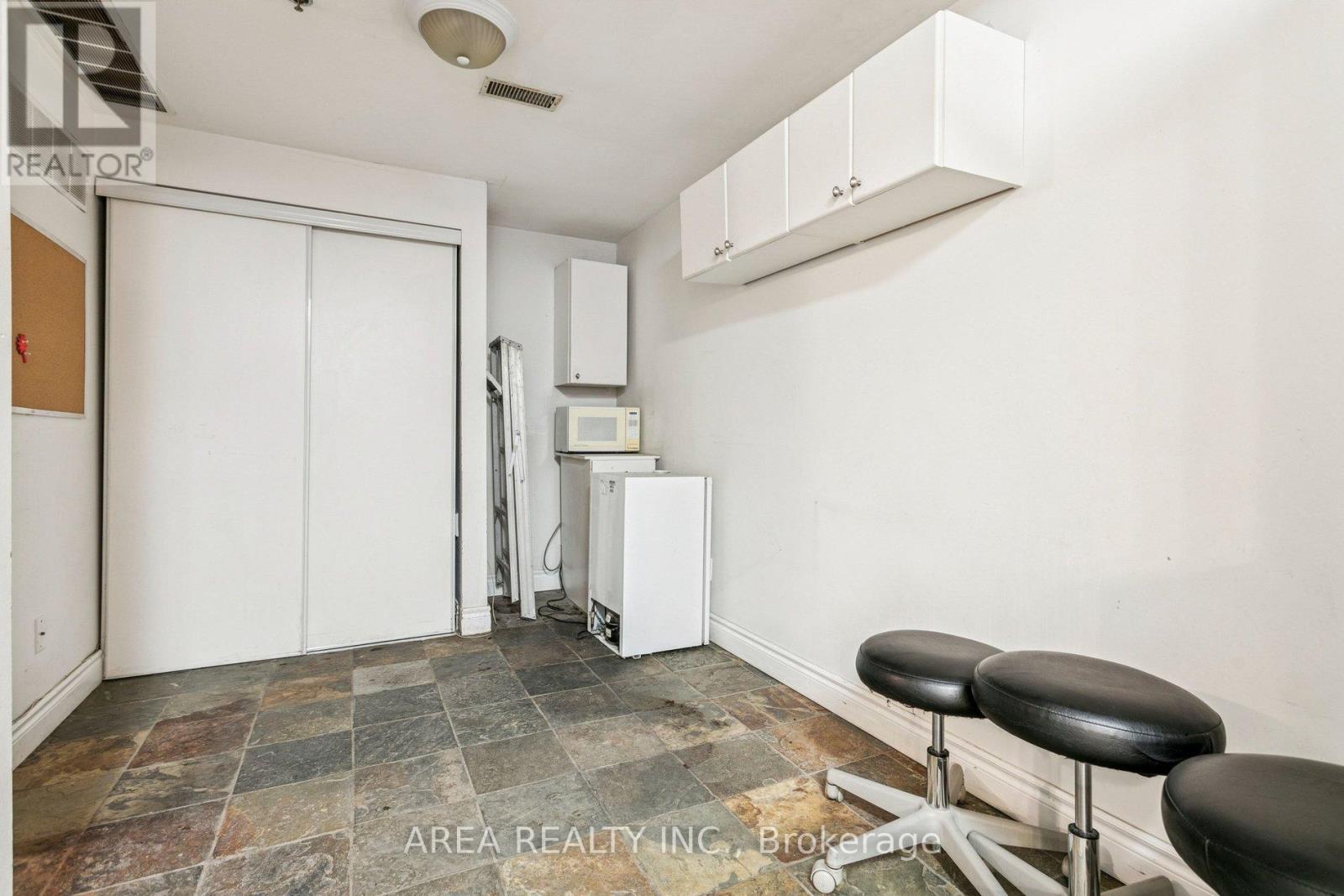 #99 - 99 Mccaul Street, Toronto, Ontario  M5T 2W7 - Photo 11 - C12796644