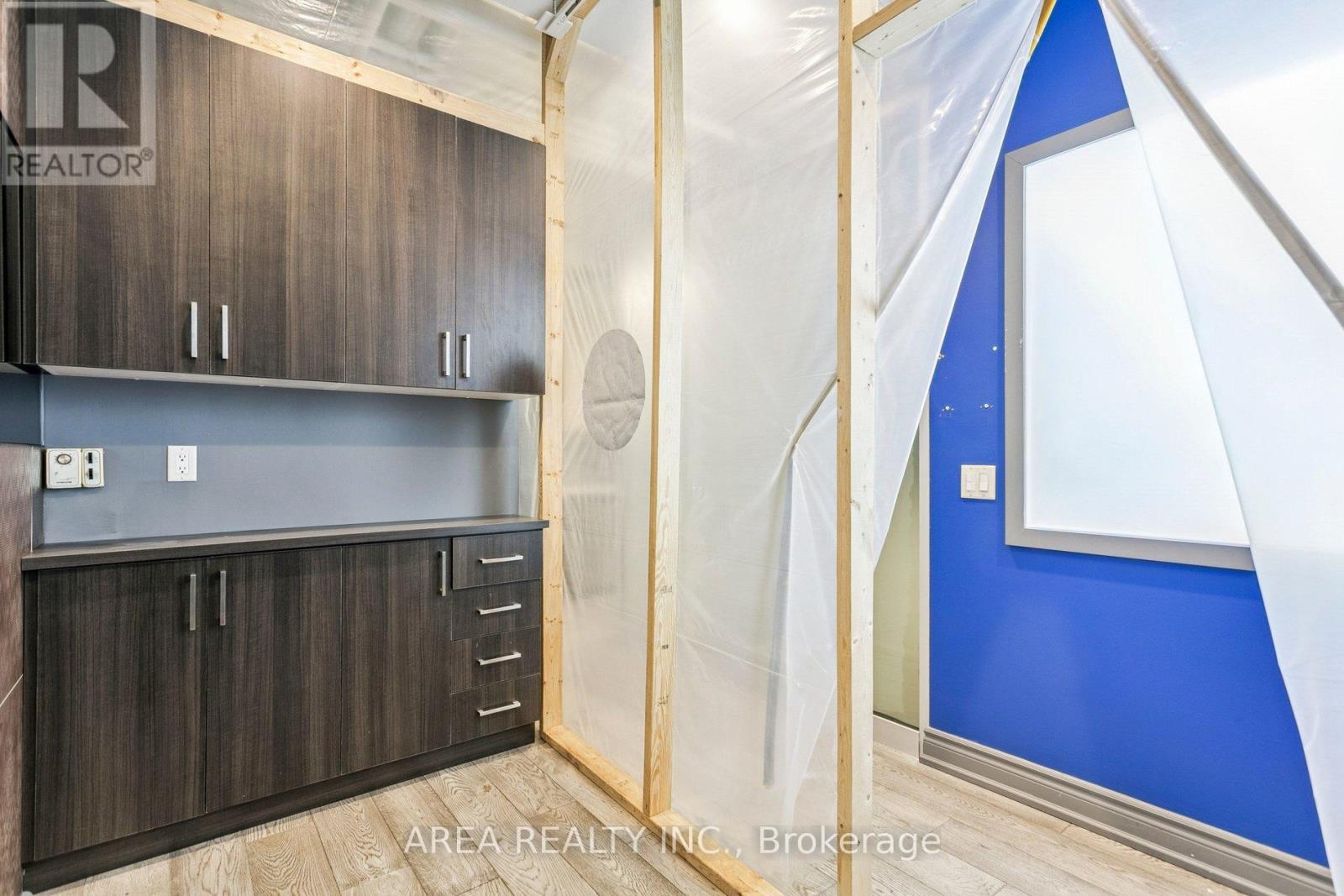 101 - 101 Mccaul Street, Toronto, Ontario  M5T 2X3 - Photo 18 - C12796646