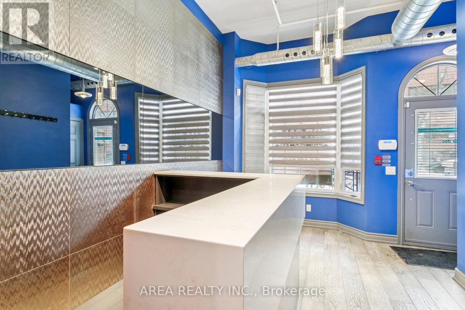 101 - 101 Mccaul Street, Toronto, Ontario  M5T 2X3 - Photo 6 - C12796646