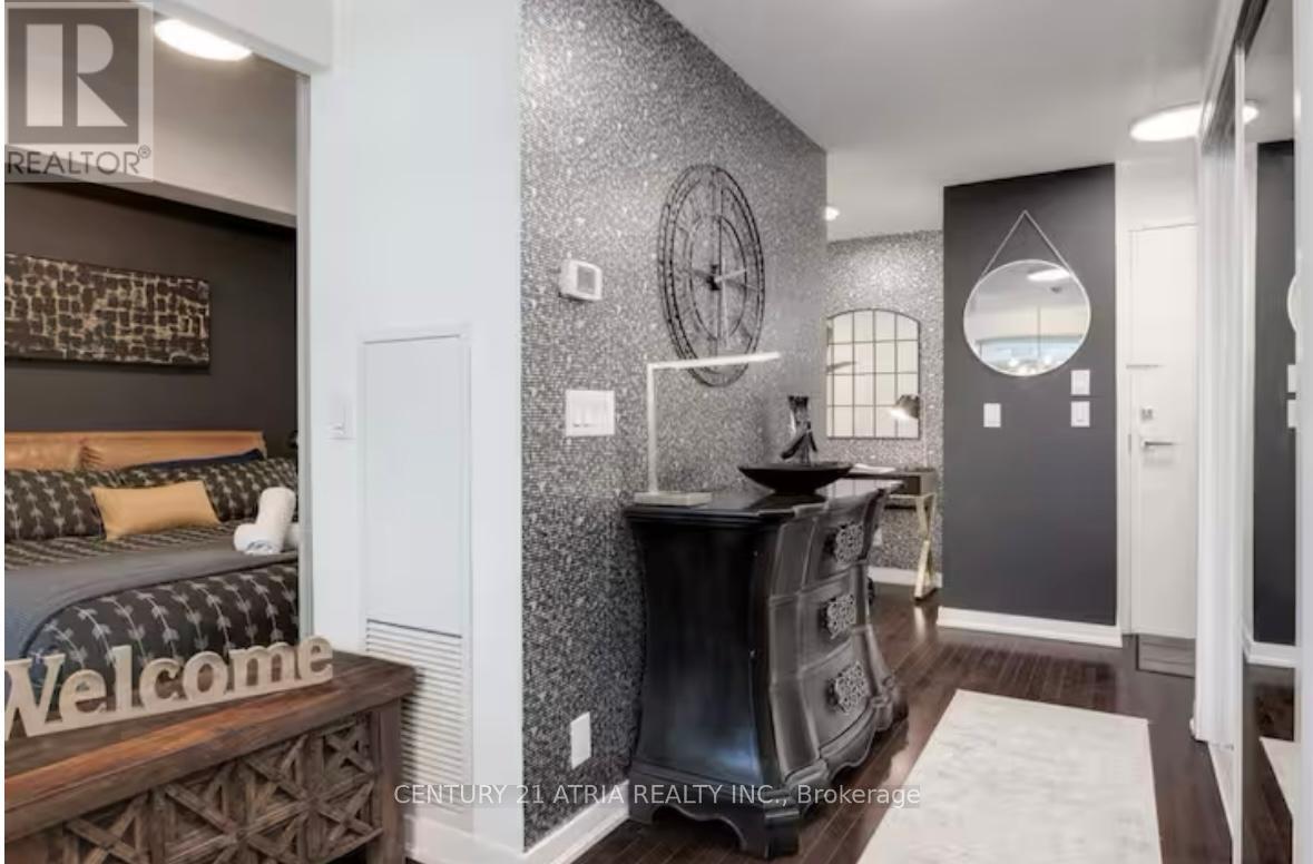 512 - 14 York Street, Toronto, Ontario  M5J 0B1 - Photo 8 - C12796660