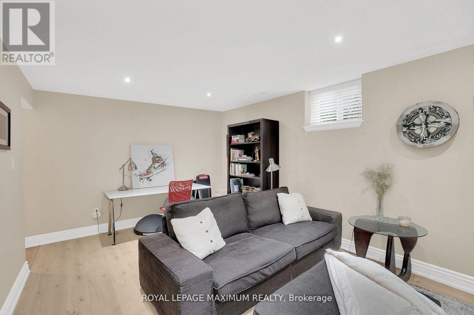 572 Northcliffe Boulevard, Toronto, Ontario  M6E 3L7 - Photo 25 - C12796682