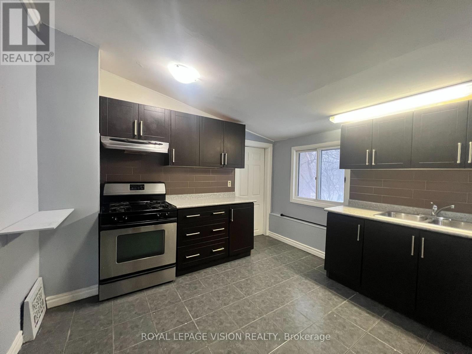 424 Bloor Street E, Oshawa, Ontario  L1H 3M8 - Photo 21 - E12796612