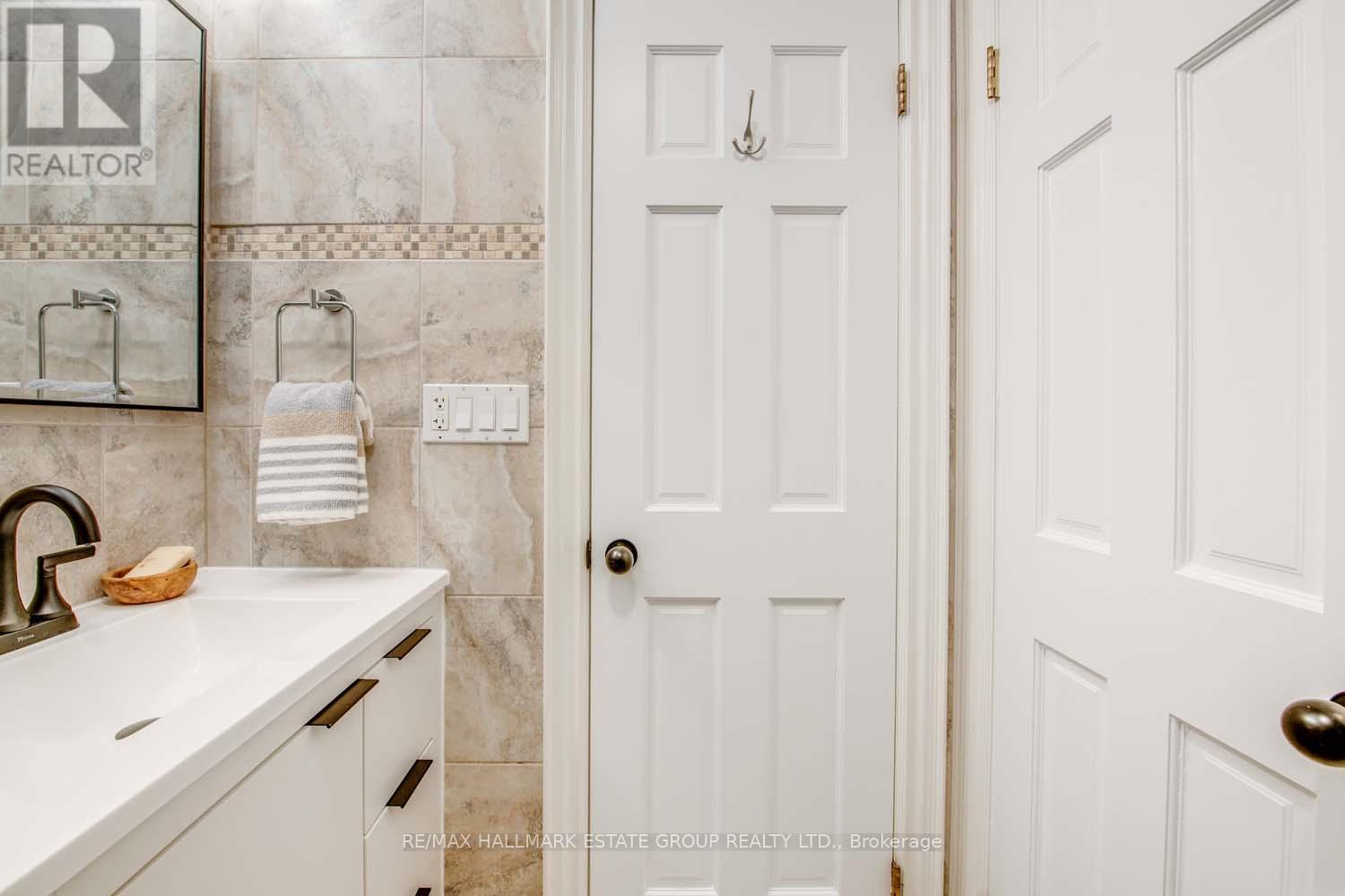 418 Jones Avenue, Toronto, Ontario  M4J 3G3 - Photo 20 - E12796674