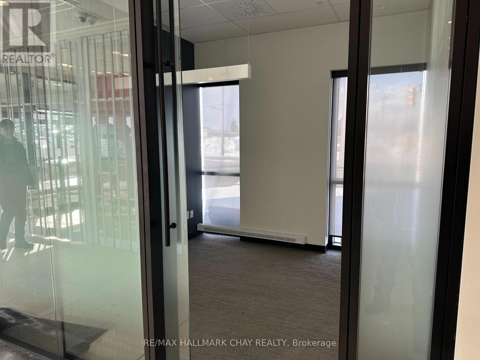 13 - 72 Davis Drive, Newmarket, Ontario  L3Y 7T7 - Photo 9 - N12796650