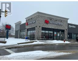 13 - 72 DAVIS DRIVE, Newmarket, Ontario