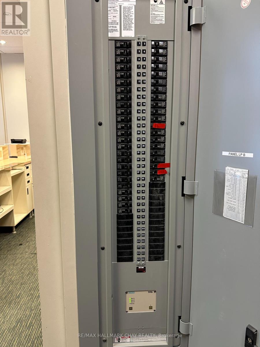 64 Dunlop Street E, Barrie (City Centre), Ontario  L4M 1A3 - Photo 11 - S12796670