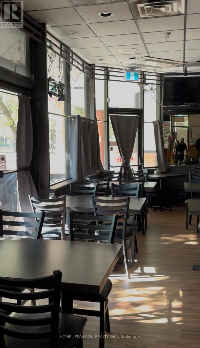 164 The Esplanade Avenue, Toronto (Waterfront Communities), Ontario  M5A 4H2 - Photo 6 - C12765396