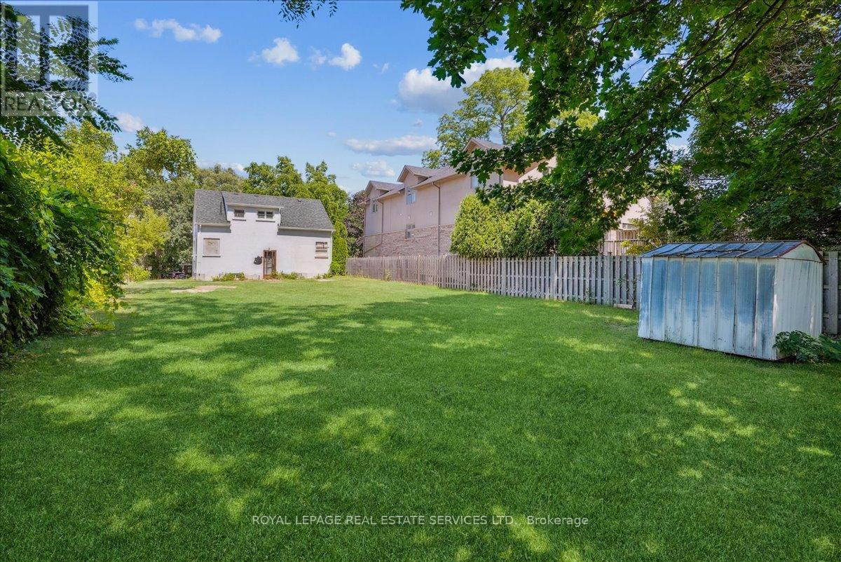 86 Kerr Street, Oakville, Ontario  L6K 3A3 - Photo 17 - W12748542