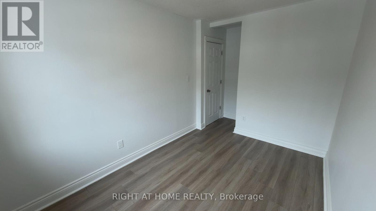 3801 Forest Bluff Crescent, Mississauga, Ontario  L5N 7T8 - Photo 18 - W12796446