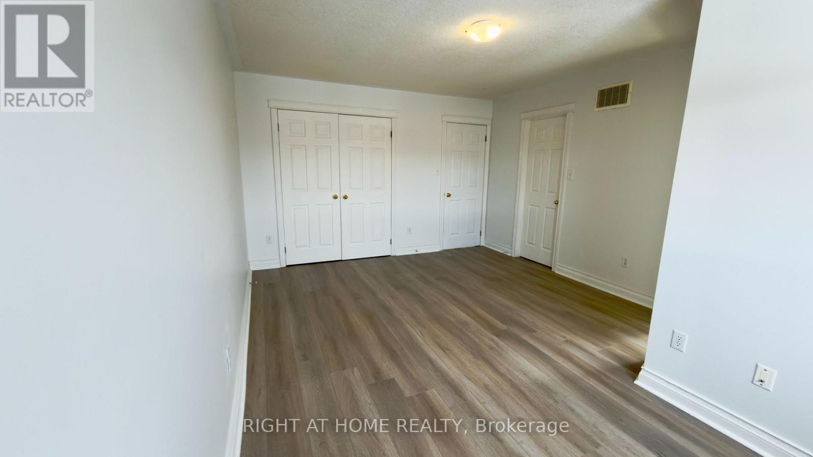 3801 Forest Bluff Crescent, Mississauga, Ontario  L5N 7T8 - Photo 22 - W12796446