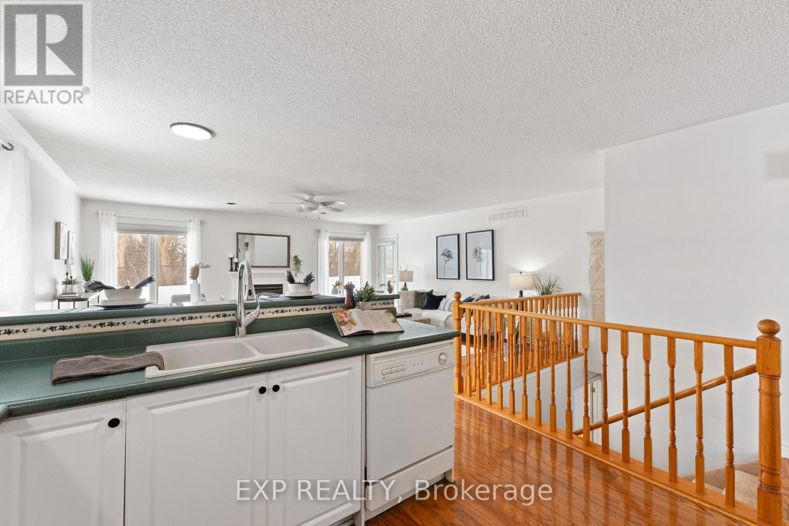 1036 Stone Cottage Crescent, Oshawa, Ontario  L1K 1Z4 - Photo 14 - E12738956
