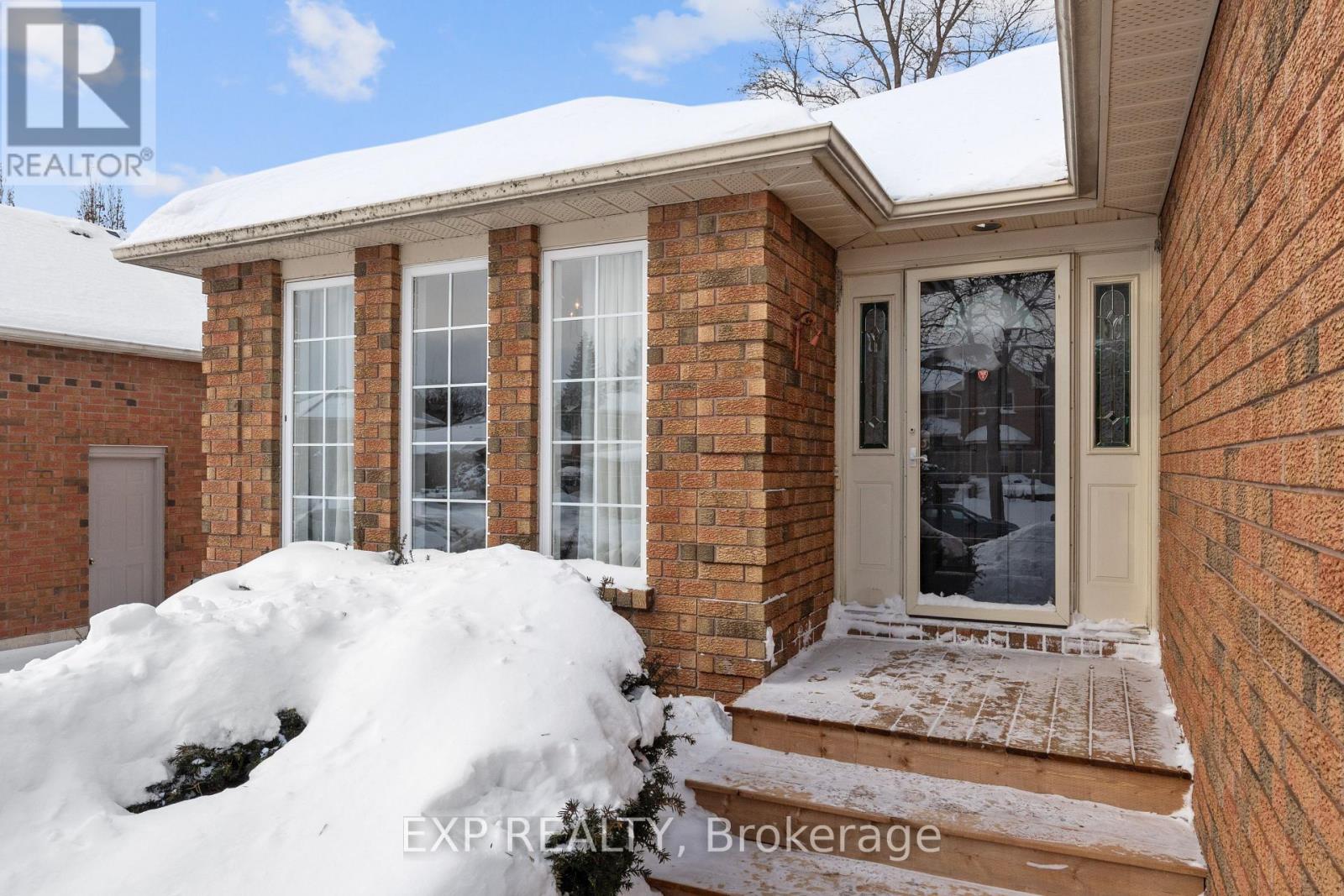 1036 Stone Cottage Crescent, Oshawa, Ontario  L1K 1Z4 - Photo 5 - E12738956