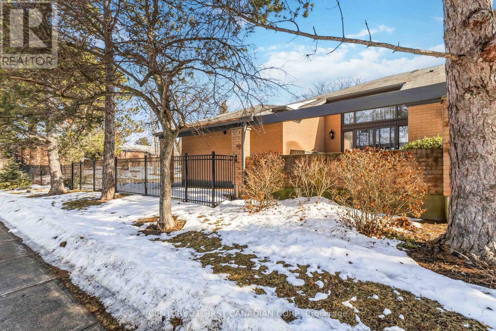 53 - 50 Fiddlers Green Road, London North, Ontario  N6H 4T4 - Photo 44 - X12796572