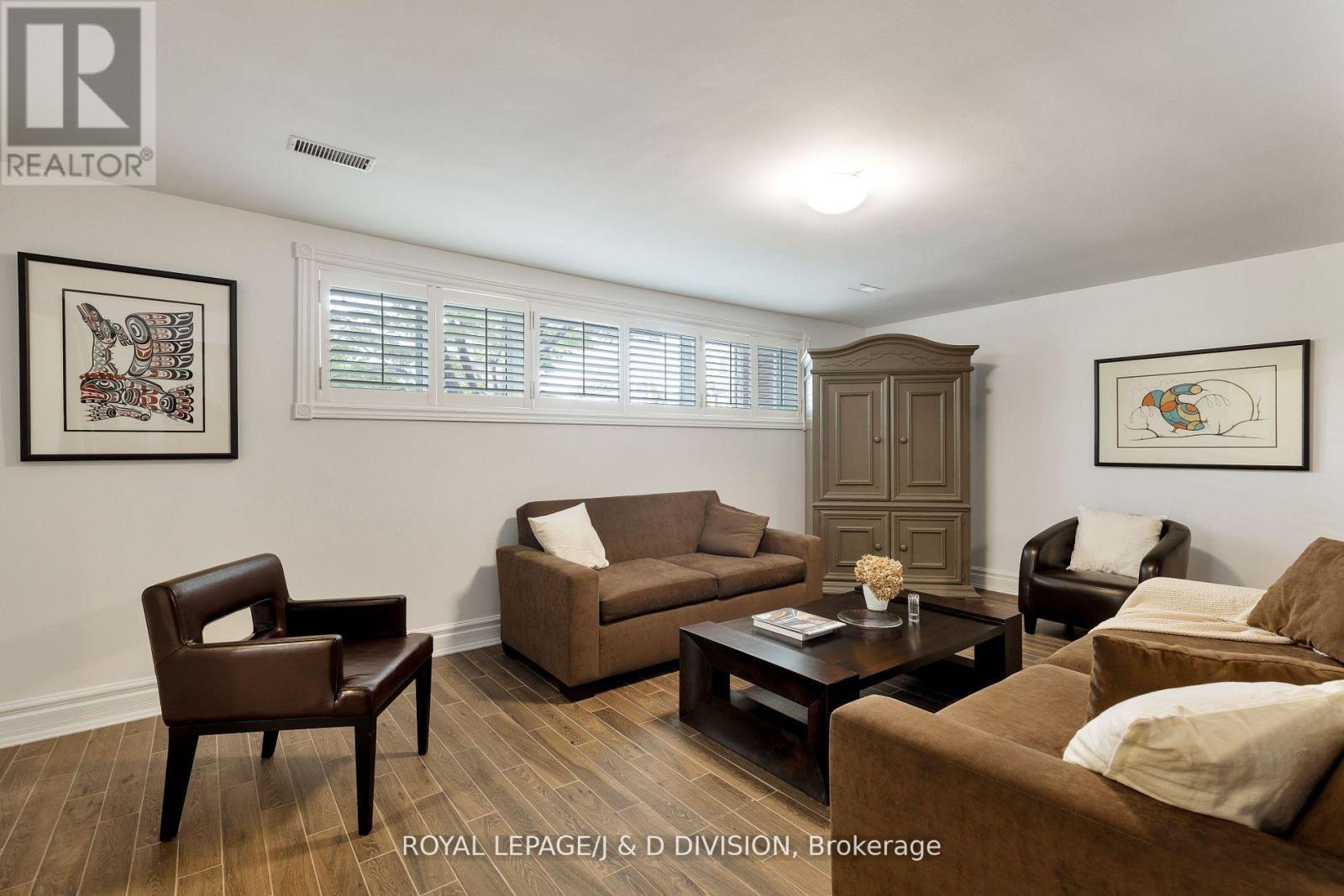 27 Paramount Court, Toronto, Ontario  M6M 2L3 - Photo 27 - W12796622