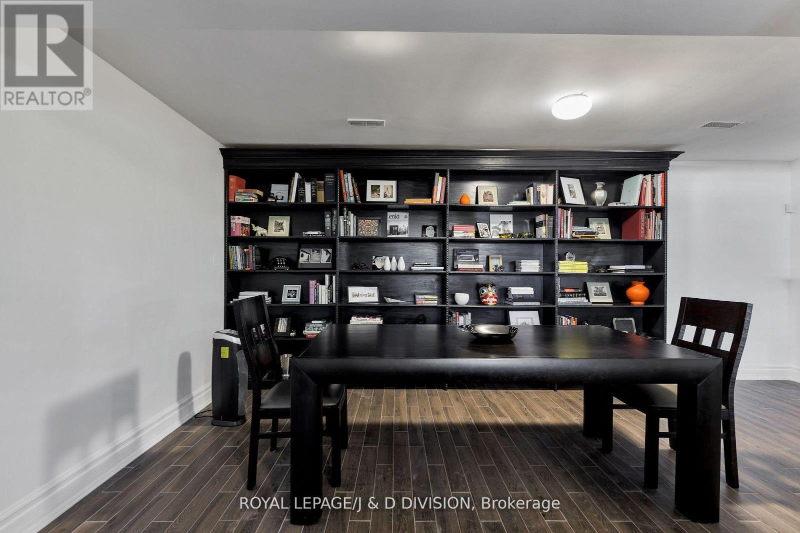 27 Paramount Court, Toronto, Ontario  M6M 2L3 - Photo 29 - W12796622