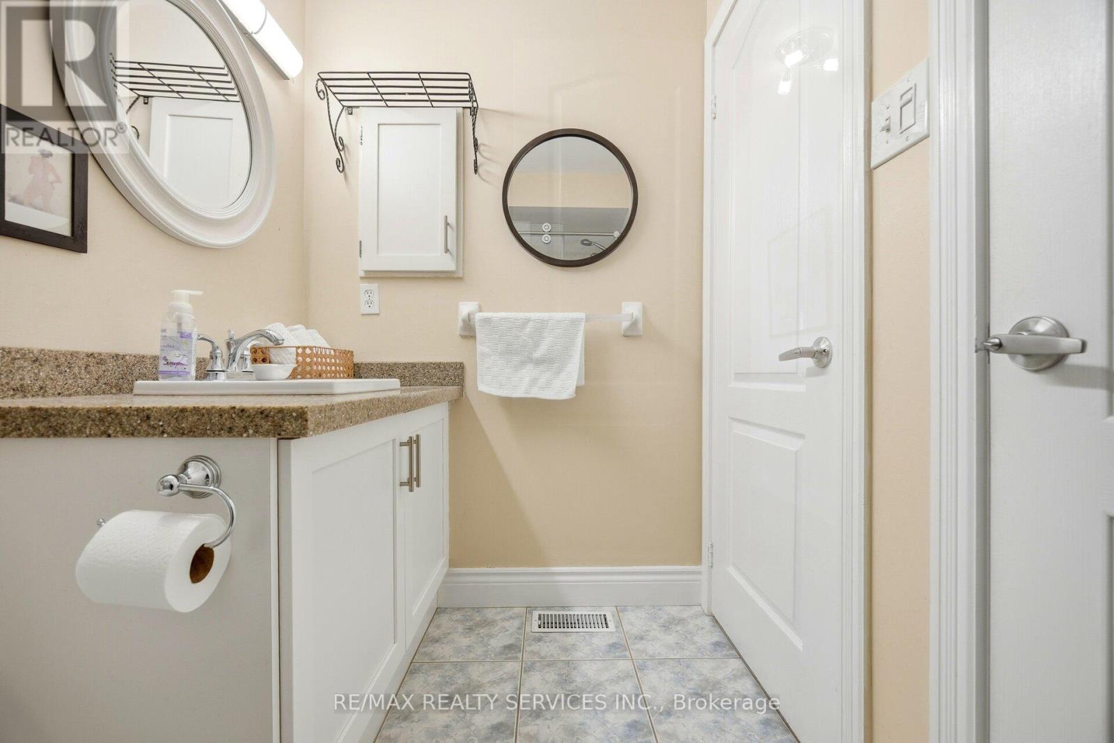 26 Hamilton Crescent, Halton Hills, Ontario  L7G 5R8 - Photo 16 - W12796624