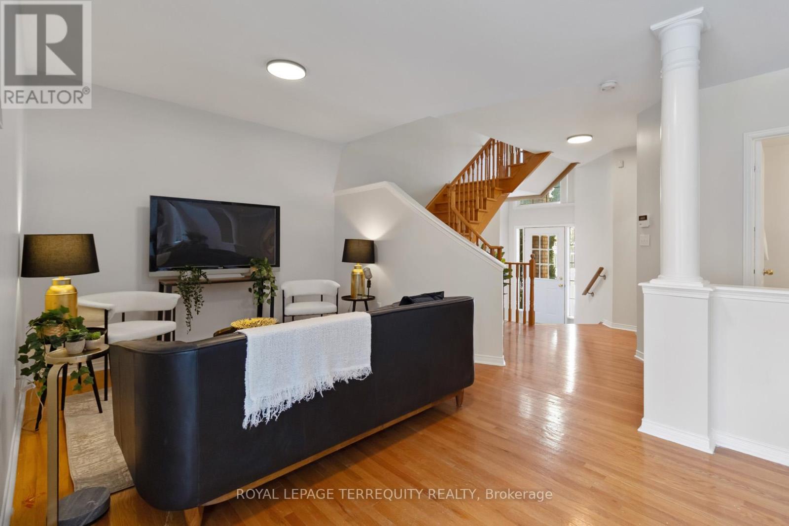 1096 Galesway Boulevard, Mississauga, Ontario  L5V 2T6 - Photo 2 - W12796656