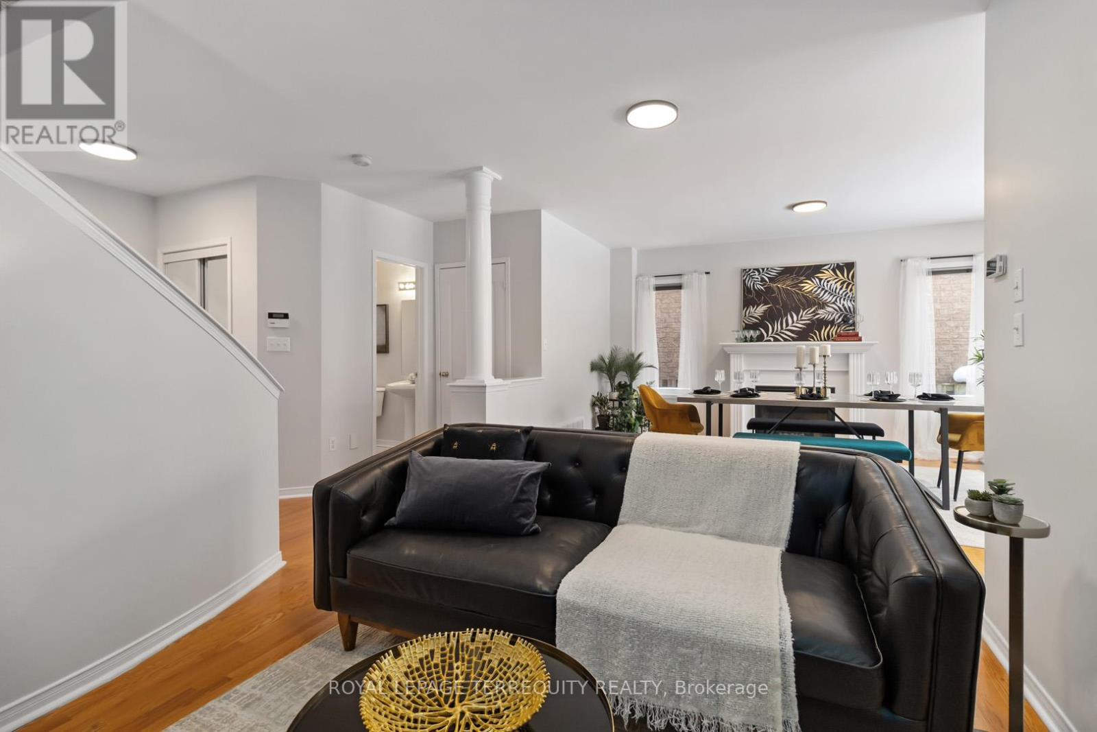 1096 Galesway Boulevard, Mississauga, Ontario  L5V 2T6 - Photo 4 - W12796656