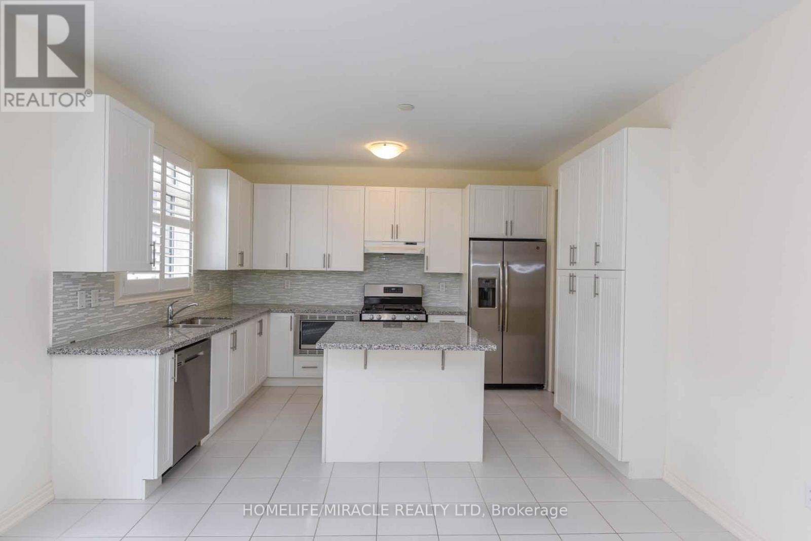 19 Ezra Crescent, Brampton, Ontario  L7A 5A6 - Photo 13 - W12796678