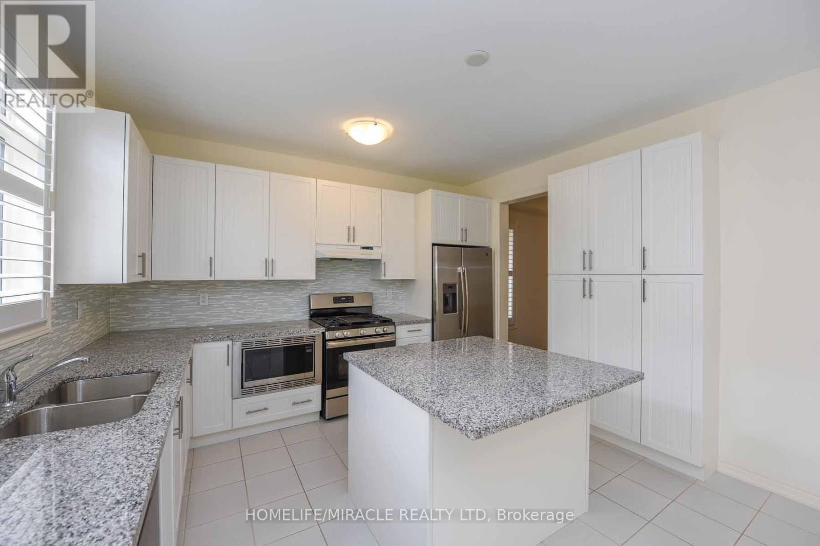 19 Ezra Crescent, Brampton, Ontario  L7A 5A6 - Photo 15 - W12796678