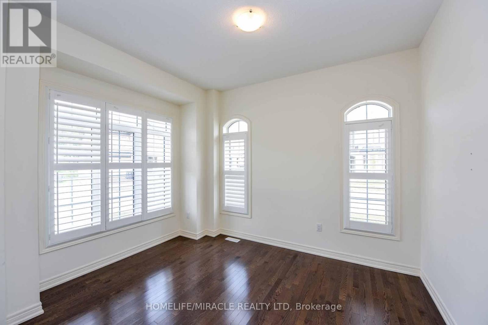 19 Ezra Crescent, Brampton, Ontario  L7A 5A6 - Photo 4 - W12796678