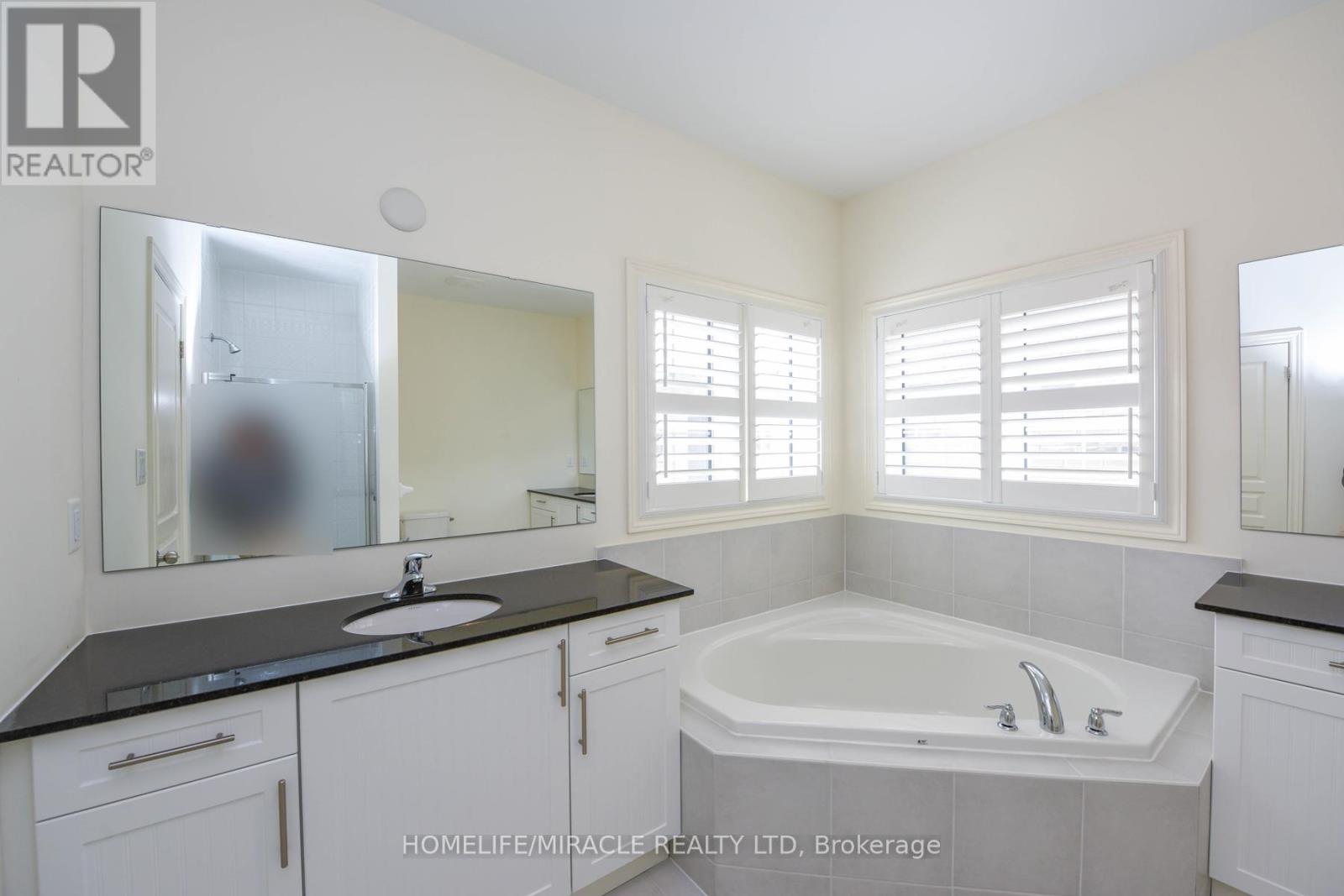 19 Ezra Crescent, Brampton, Ontario  L7A 5A6 - Photo 44 - W12796678