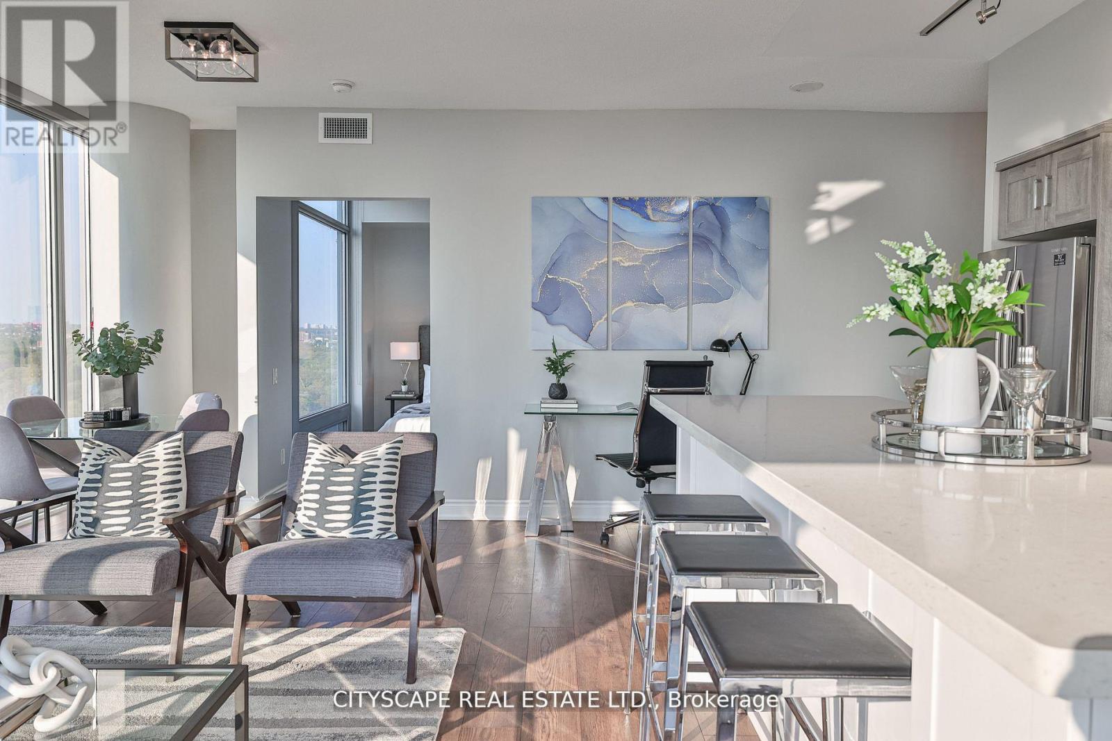 2810 - 105 The Queensway Avenue, Toronto, Ontario  M6S 5B5 - Photo 15 - W12796686