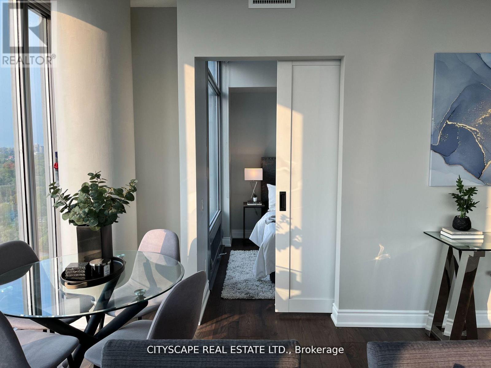 2810 - 105 The Queensway Avenue, Toronto, Ontario  M6S 5B5 - Photo 17 - W12796686