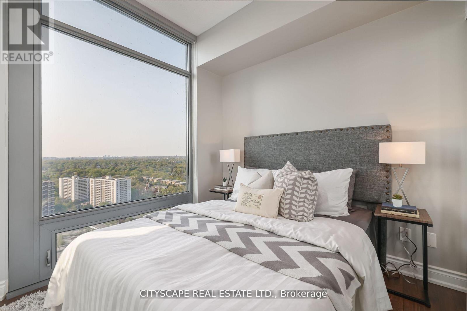 2810 - 105 The Queensway Avenue, Toronto, Ontario  M6S 5B5 - Photo 19 - W12796686